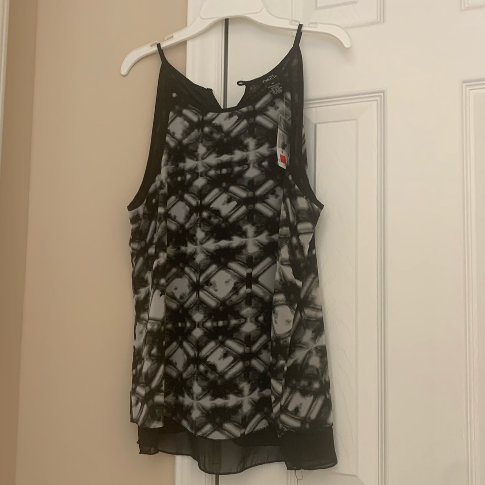 Rue 21 Women’s Silk Blouse Size Medium
